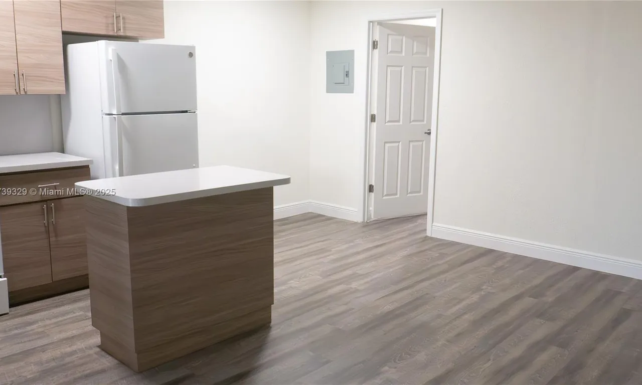 6034 Arthur St # 9, Hollywood FL 33024