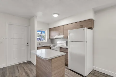 6034 Arthur St # 9, Hollywood FL 33024