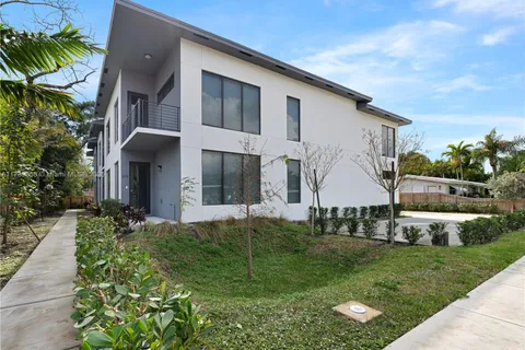 116 NW 41st St # 112, Oakland Park FL 33309