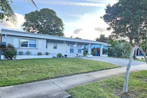 770 NW 38th St, Oakland Park FL 33309