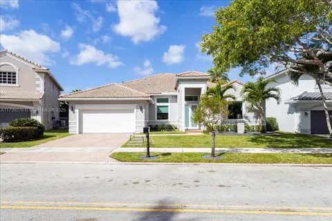 3847 Crestwood Cir, Weston FL 33331