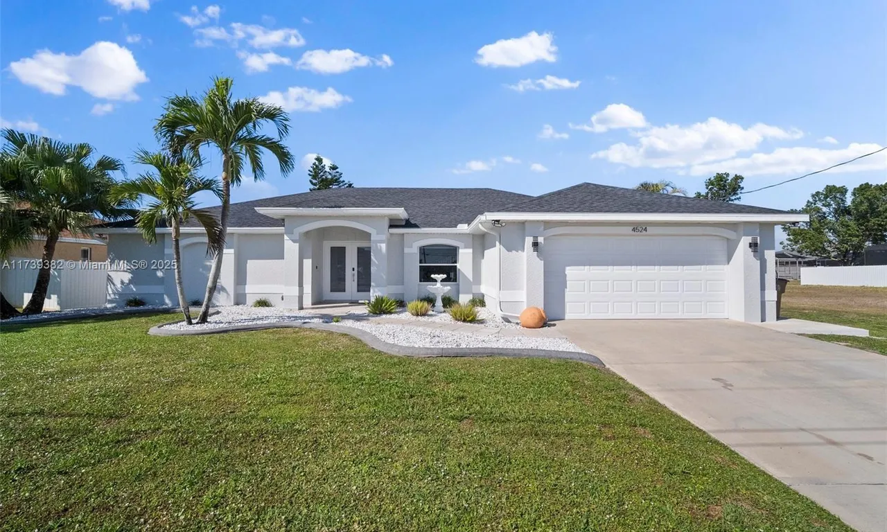 4524 SW 9th PL, Cape Coral FL 33914