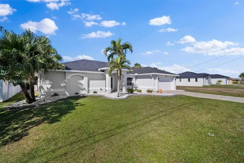 4524 SW 9th PL, Cape Coral FL 33914