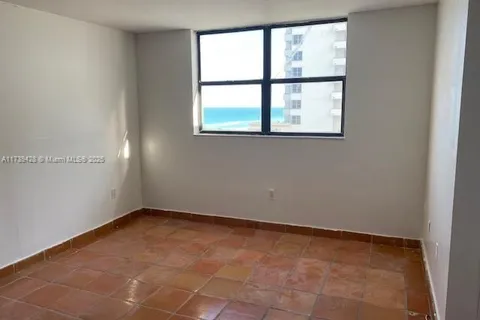 1623 Collins Ave # 914, Miami Beach FL 33139