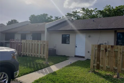 1463 Woodpecker St, Homestead FL 33035