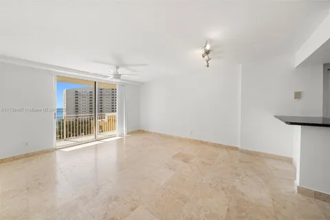 770 Claughton Island Dr # 1206, Miami FL 33131