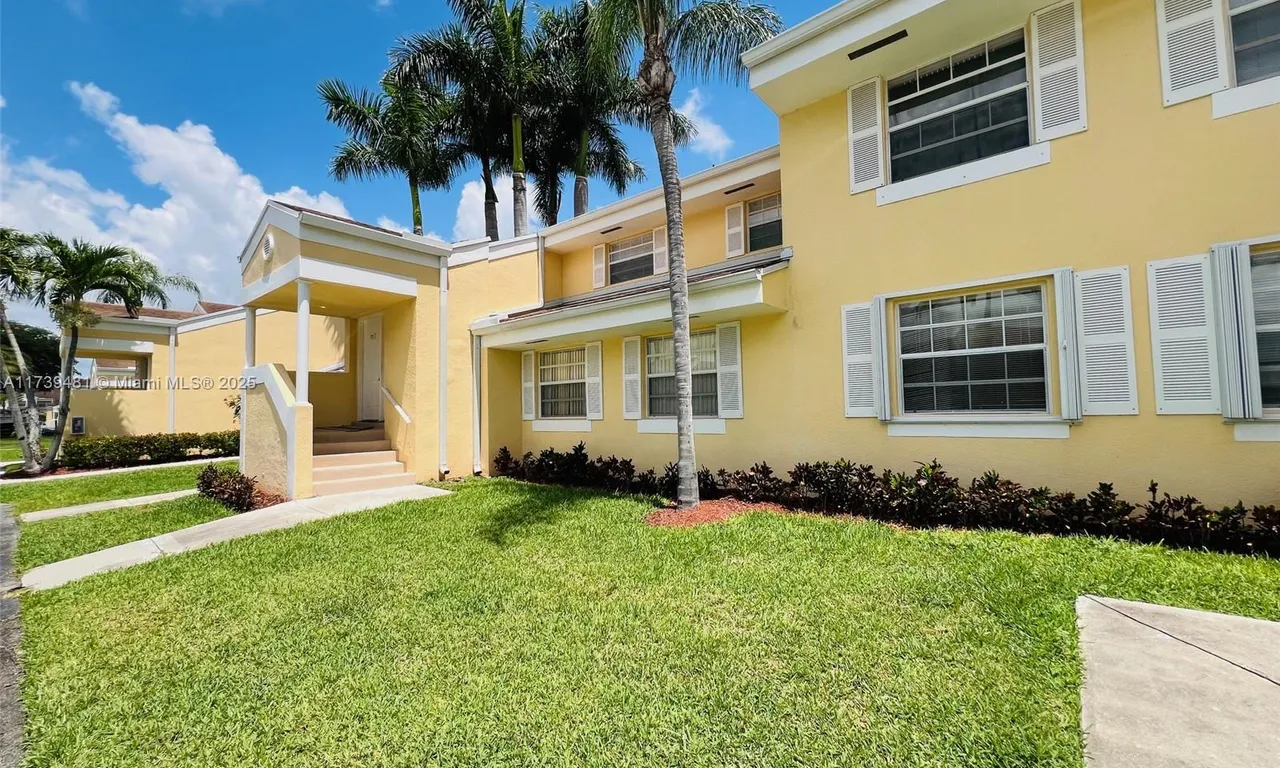 2253 SE 27 dr # 102, Homestead FL 33035