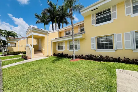 2253 SE 27 dr # 102, Homestead FL 33035