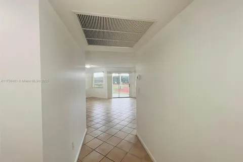 2253 SE 27 dr # 102, Homestead FL 33035