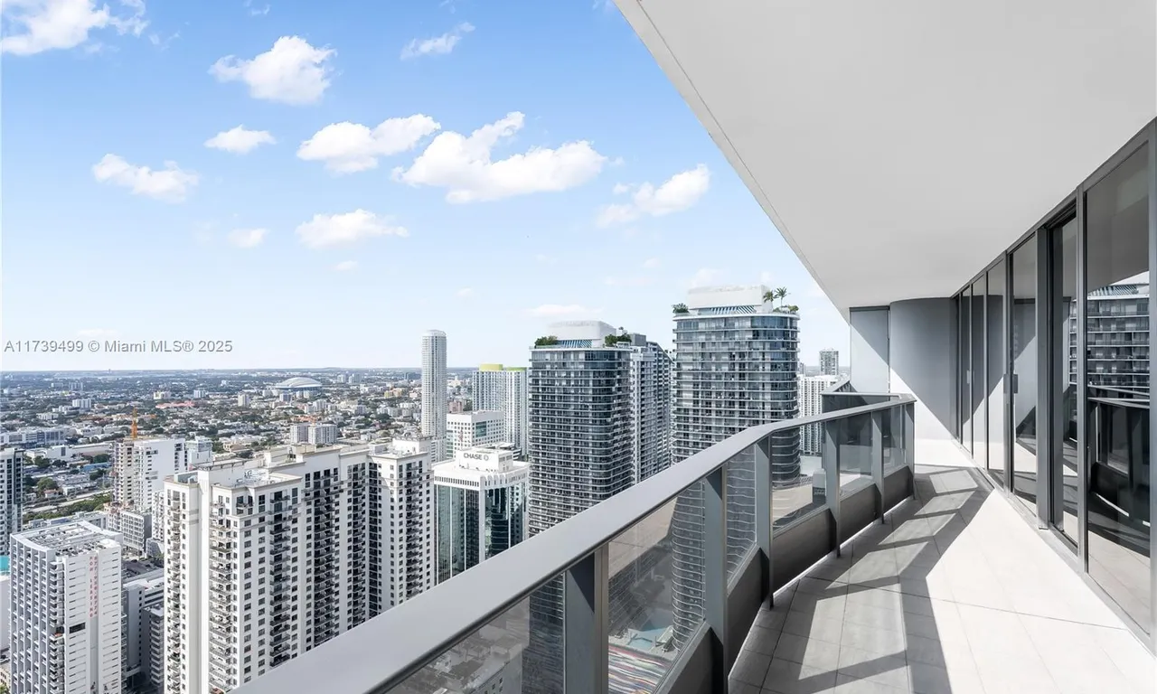 1000 Brickell Plz # 4806, Miami FL 33131