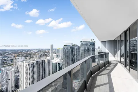 1000 Brickell Plz # 4806, Miami FL 33131