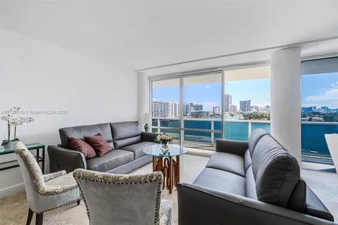 900 Bay Dr # 708, Miami Beach FL 33141