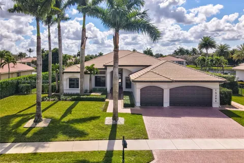 15284 SW 33rd St, Davie FL 33331