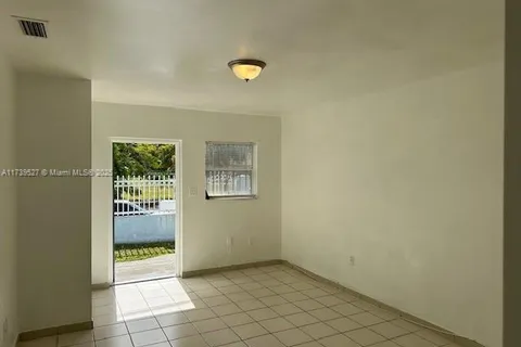 555 NW 77th St # 7704, Miami FL 33150