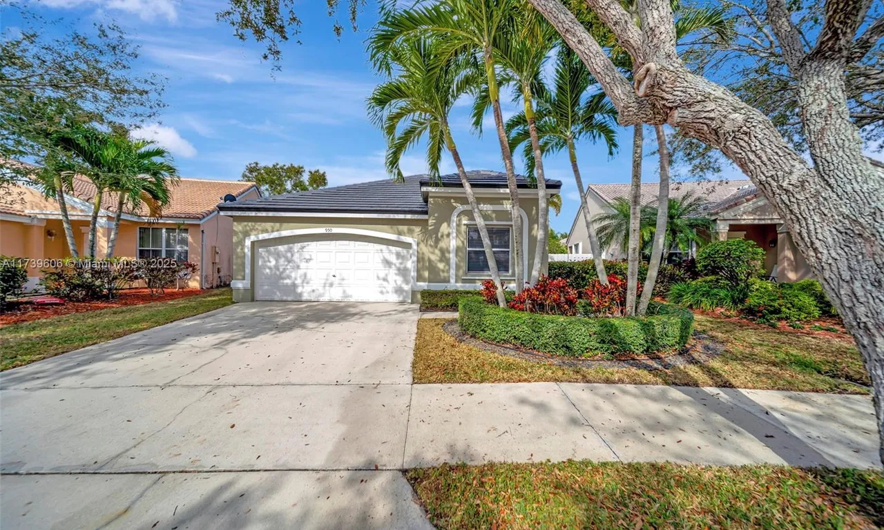 950 Briar Ridge Rd, Weston FL 33327