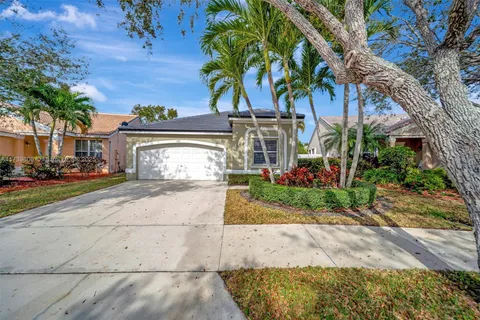 950 Briar Ridge Rd, Weston FL 33327