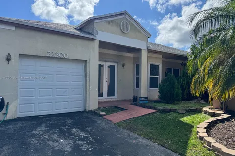 22300 SW 99th Ave, Cutler Bay FL 33190