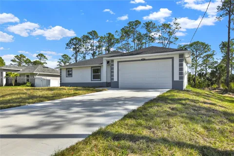 2910 Flora Ave N, Lehigh Acres FL 33971