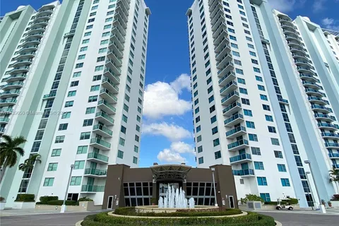 2641 N Flamingo Rd # 706N, Sunrise FL 33323