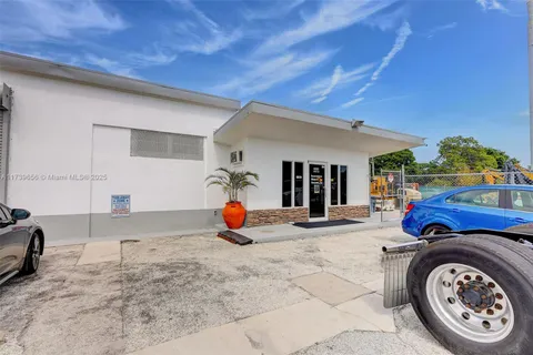 2108 Orange Ave, Fort Pierce FL 34950