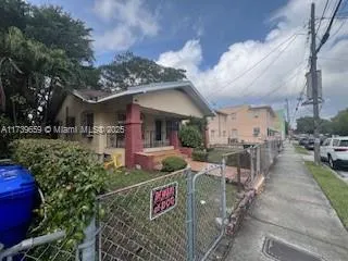 420 SW 13th Ave, Miami FL 33135