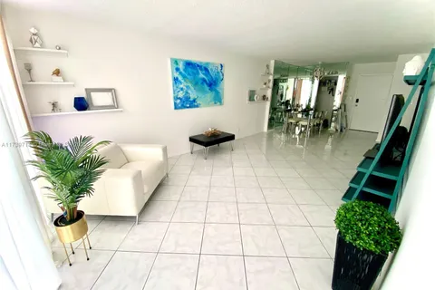 2101 Atlantic Shores Blvd # 108, Hallandale Beach FL 33009