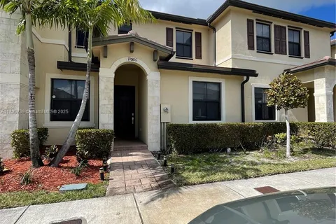 10586 W 33rd Ct # 10586, Hialeah FL 33018