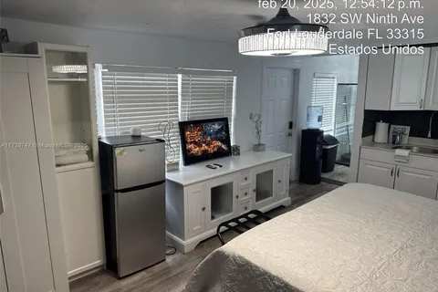 1836 MIDDLE STUDIO SW 9TH AVE, Fort Lauderdale FL 33315