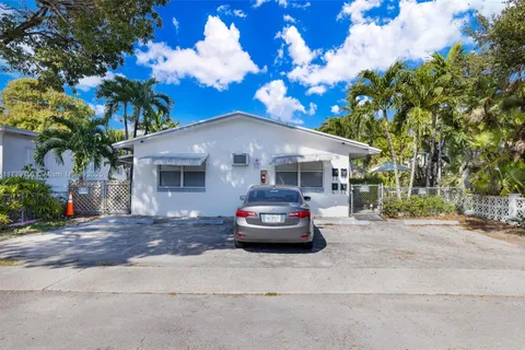 26 SW 6th St, Dania Beach FL 33004