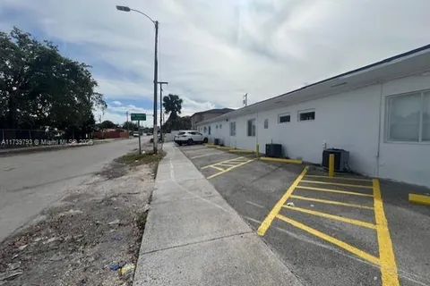 2900 W Flagler St # 7, Miami FL 33135