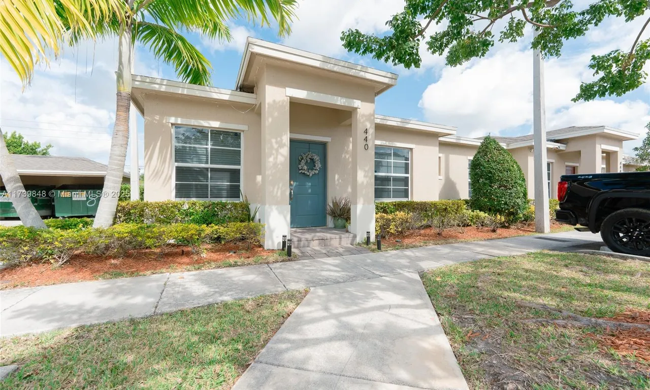 440 NE 5th Way, Florida City FL 33034