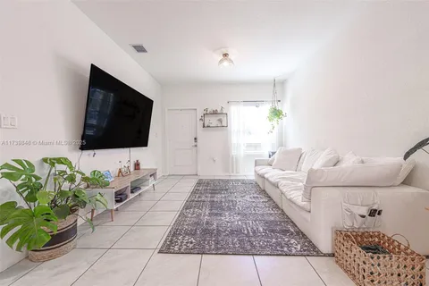 440 NE 5th Way, Florida City FL 33034