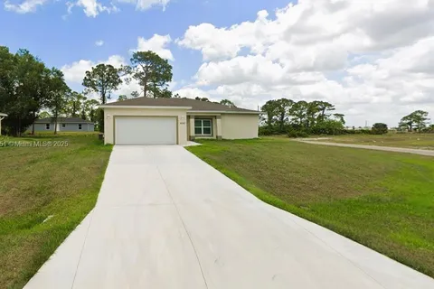 6040 Kumquat Cir, La Belle FL 33935