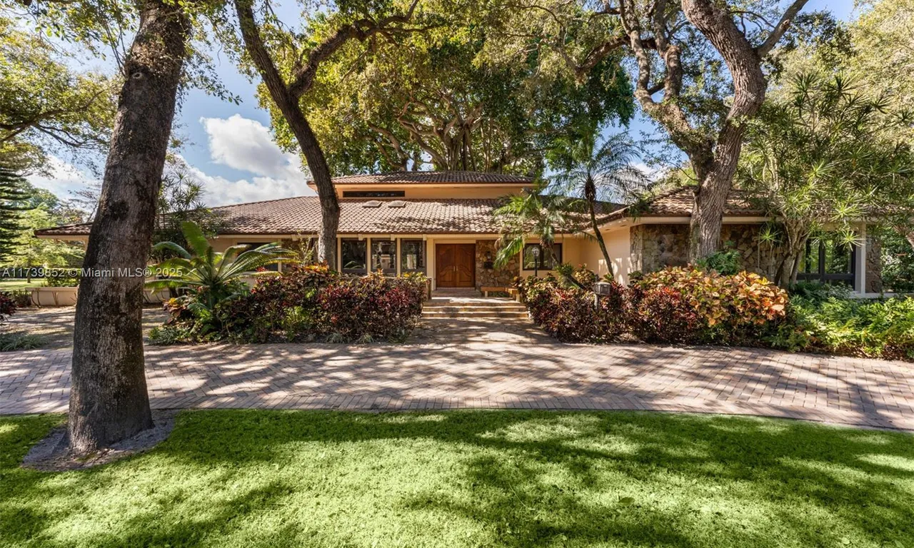 9490 Old Cutler Ln, Coral Gables FL 33156