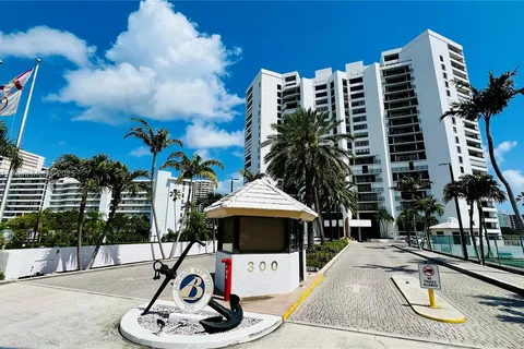 300 Three Islands Blvd # 520, Hallandale Beach FL 33009