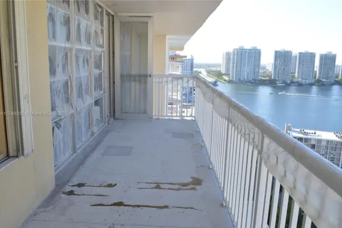 231 174th St # 2402, Sunny Isles Beach FL 33160