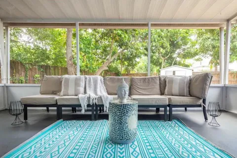 1815 NE 154 St, North Miami Beach FL 33162