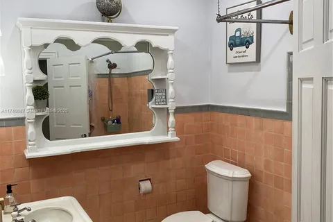 1710 Michigan Ave, Miami Beach FL 33139