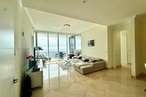 18101 Collins Ave # 5207, Sunny Isles Beach FL 33160