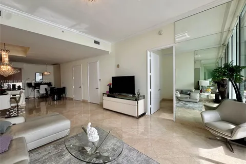 18101 Collins Ave # 5207, Sunny Isles Beach FL 33160