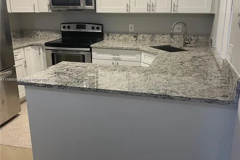 4513 Treehouse Ln # 11C, Tamarac FL 33319