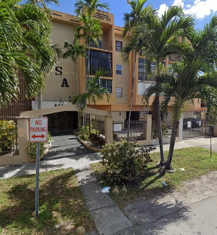 6055 W 19th Ave # 316, Hialeah FL 33012