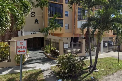 6055 W 19th Ave # 316, Hialeah FL 33012