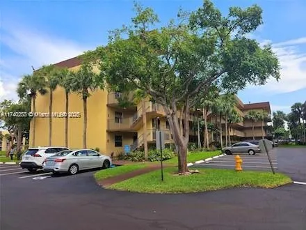 3121 NW 47th # 107, Lauderdale Lakes FL 33319
