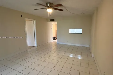 3121 NW 47th # 107, Lauderdale Lakes FL 33319