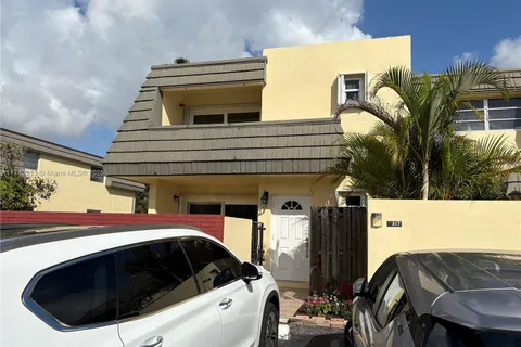 8317 SW 137th Ave # 8317, Miami FL 33183
