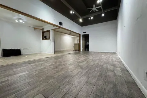 1212 NE 4th Ave, Fort Lauderdale FL 33304