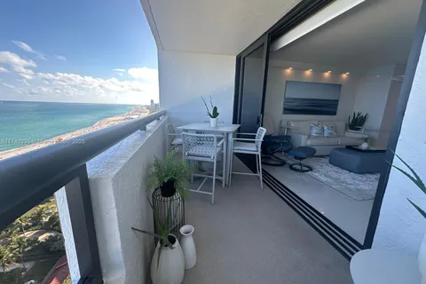 2555 Collins Ave # 1907, Miami Beach FL 33140