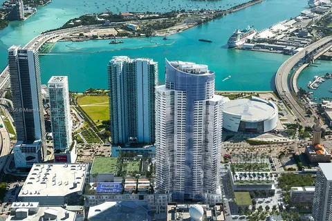 851 NE 1st Ave # 811, Miami FL 33132