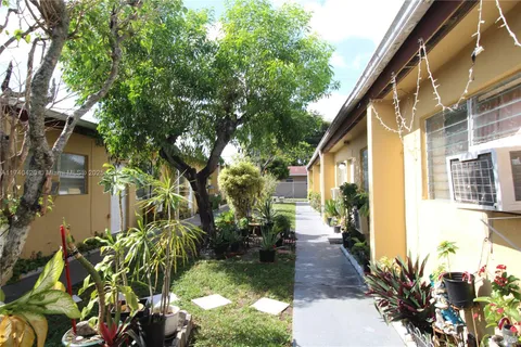 301 Sharar Ave # 4, Opa-Locka FL 33054
